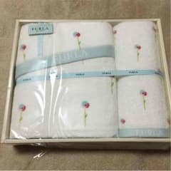 フルラ 新品未使用 バスタオルフェイスタオルのサムネイル