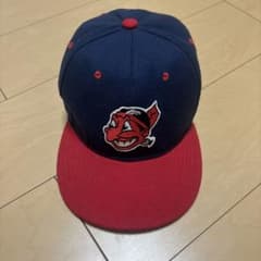 ニューエラインディアンズ旧ロゴ　激レアのサムネイル