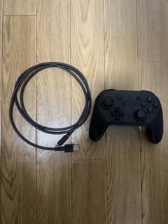 Nintendo Switchの純正プロコンと充電器のサムネイル