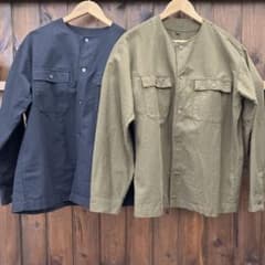 値下げ❗️無印ノーカラーシャツ2枚組のサムネイル