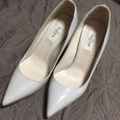 VALENTINO パンプス ベージュのサムネイル
