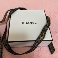 CHANEL有料箱リボン付き(空箱)のサムネイル