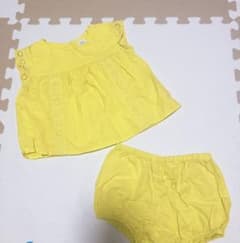 ベビーギャップ  イエロー 上下セットのサムネイル