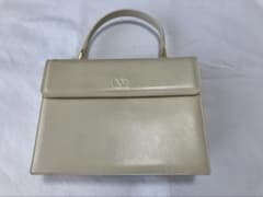 VALENTINO ハンドバッグ アイボリーのサムネイル