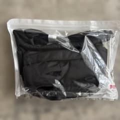 ユニクロ　マルチポケットミニバッグ　ブラック　ノベルティ　非売品　UNIQLOのサムネイル