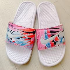 NIKE ナイキ ベナッシ　US8 25cm 完売品のサムネイル