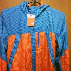 11月9日まで限定価格！NIKE ウインドパーカーのサムネイル