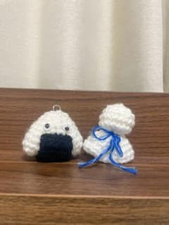 【ハンドメイド】おにぎり てるてる坊主 2個セットのサムネイル