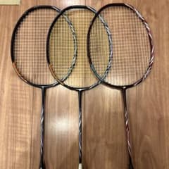 YONEX アストロクス100zz ラケット 2本セットジャンク品一本おまけ付き