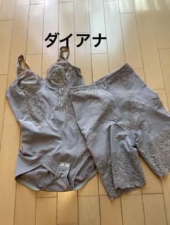 ダイアナグレー レース ボディスーツ&ガードルセット ダイアナグレー レース ボディスーツ&ガードルセット - メルカリ