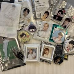 TXT HUENINGKAI フムニャリン グッズ まとめ売りのサムネイル