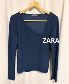 ⭐︎ZARA アシンメトリーネック　ニットのサムネイル