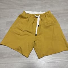 bassike ショートパンツ マスタードのサムネイル