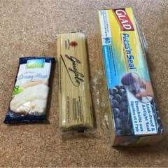コストコ プレスンシール1箱、コストコのパスタ1袋、クリーミーマッシュ1袋のサムネイル