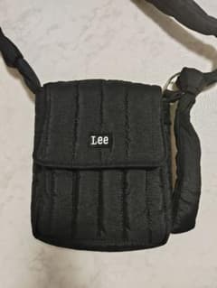 Y様専用　[Lee] ふわふわキルティングショルダーバッグ 黒 美品のサムネイル