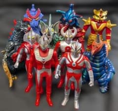 ウルトラマンA・タロウ＆登場怪獣・宇宙人（バンダイ）ソフビ10体