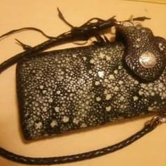 エイ革の財布です。のサムネイル