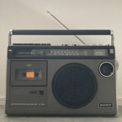 SONY ラジカセ CF-1980 昭和レトロ スタジオ・シリーズ初代モデル ソニー CF-1980 – モノラルラジカセ名機の初代 | 【昭和レトロ