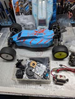 Associated Electrics B6.3 オフロードバギーのサムネイル
