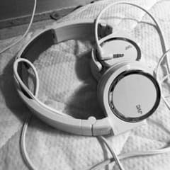 JBL ヘッドフォンのサムネイル
