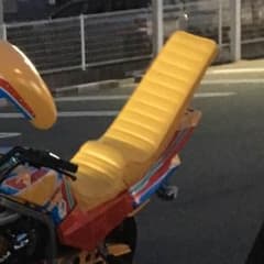 CBRの三段シートです！のサムネイル