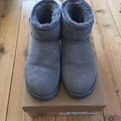 UGG クラシックミニのサムネイル