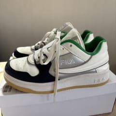 FILA スニーカー ホワイト/ネイビー/グリーン ダンスシューズのサムネイル