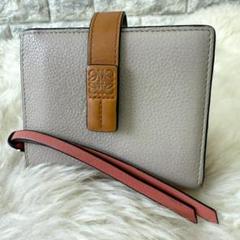 【美品】LOEWE レザー コンパクトウォレット アナグラム ボルドースペイン製 LOEWE ロエベ アナグラム スモール バーティカル ウォレット 三