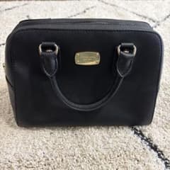 MICHAEL KORSマイケルコース　ブラック ハンドバッグ　美品のサムネイル