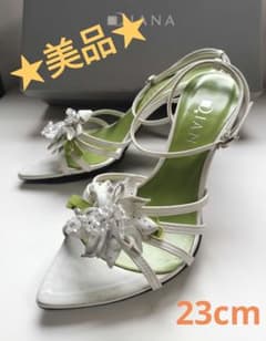 【美品】☆ダイアナ☆DIANA☆サンダル☆ホワイト☆②のサムネイル
