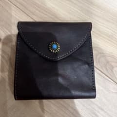新品　ダークブラウン レザー 三つ折り財布のサムネイル