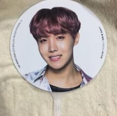 BTS WINGS 公式うちわ J-HOPEのサムネイル