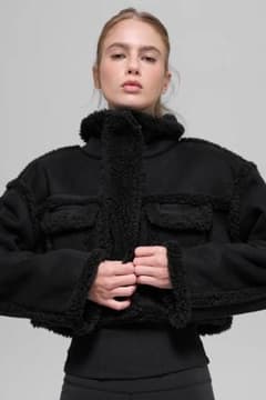 alo yogaクロップドジャケット Alo Yoga〉Scholar Knit クロップド フルジップ ジャケット (ALO Yoga