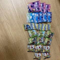 グミの詰め合わせ　お菓子の詰め合わせ　24個セット　激安のサムネイル