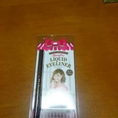伊藤千晃、リキッドアイライナーのサムネイル