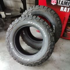 BFGoodrich 2本　LT215/70R16  100/97Rのサムネイル