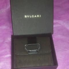 BVLGARI二つ折り財布のサムネイル