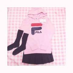 lee❤︎様専用* FILAパーカーのサムネイル