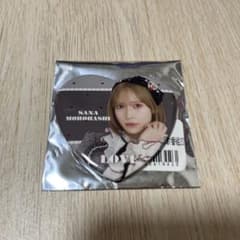 =LOVE 諸橋沙夏 ハート缶バッジのサムネイル