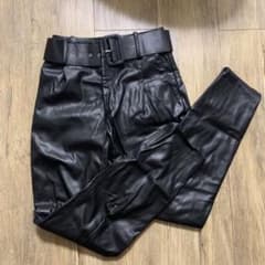 ZARA レザーパンツのサムネイル