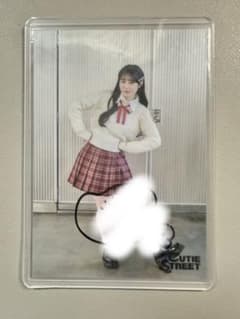 な*ん様 CUTIE STREET ラブトレ生写真 佐野愛花サイン入りのサムネイル