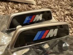 (純正) Mスポーツシートイルミネーションエンブレム左右×2 BMW(純正) Mスポーツシートイルミネーションエンブレム左右×2 - メルカリ