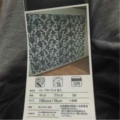 カーテンのサムネイル