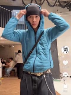 mont-bell リバーシブル ダウンジャケット短丈 Sサイズのサムネイル
