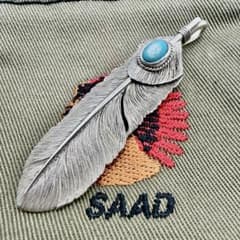 SAAD 上銀ターコイズ付特大フェザー65mm オキシダイズ加工 燻し加工