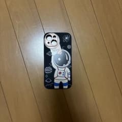 iPhone15用ケース 宇宙飛行士デザイン ブラックのサムネイル