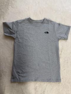 ［新品］THE NORTH FACE グレー Tシャツ Sのサムネイル