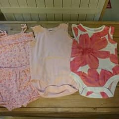 baby GAP  ロンパース ３点セット＋ショートパンツのサムネイル