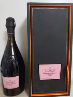 VEUVE CLICQUOT LA GRANDE DAME 2004のサムネイル