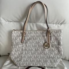 ＊ピンキー様専用＊【正規品】Michael Kors ショルダーバッグのサムネイル